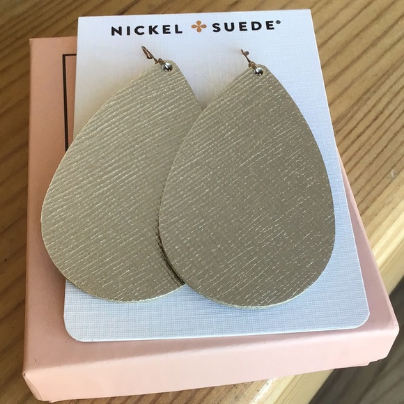 Nickel & Suede Jewelry - New Leather Silver Leaf Tear Drop Nickel & Suede Earrings